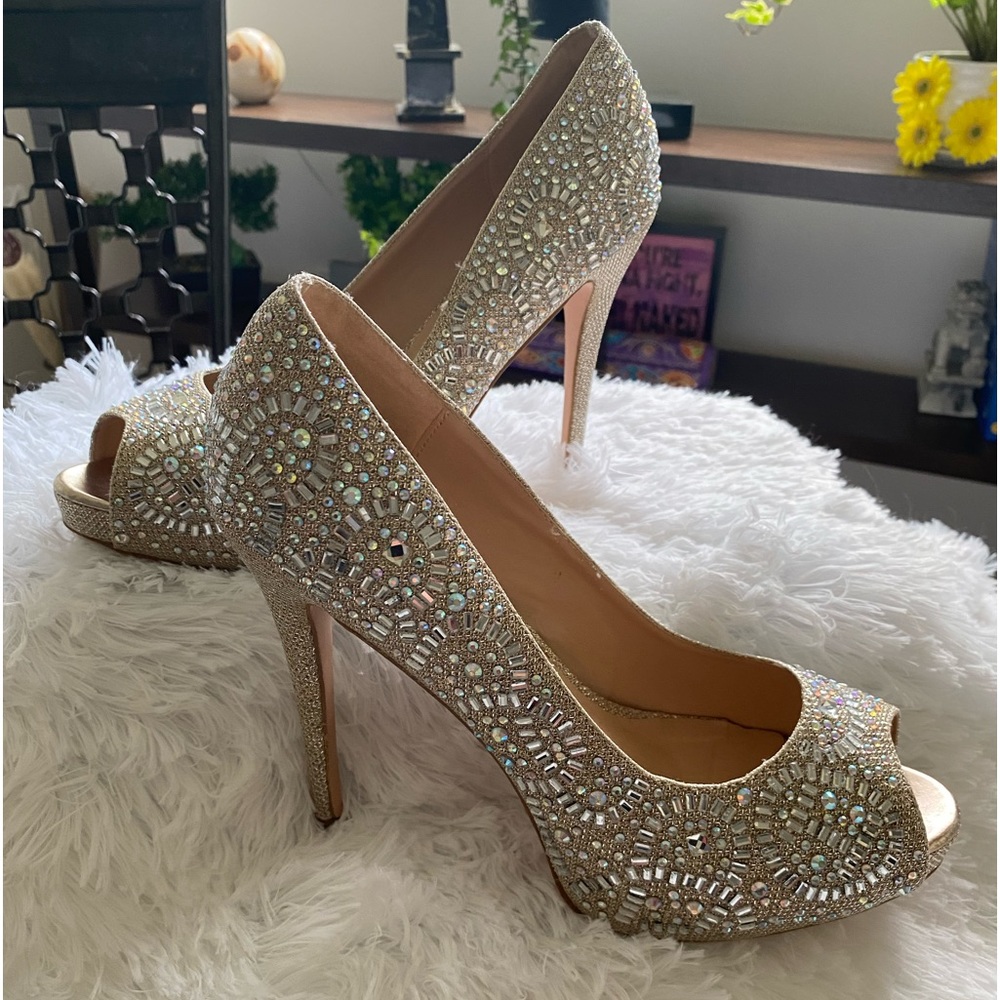 Champagne bling pumps